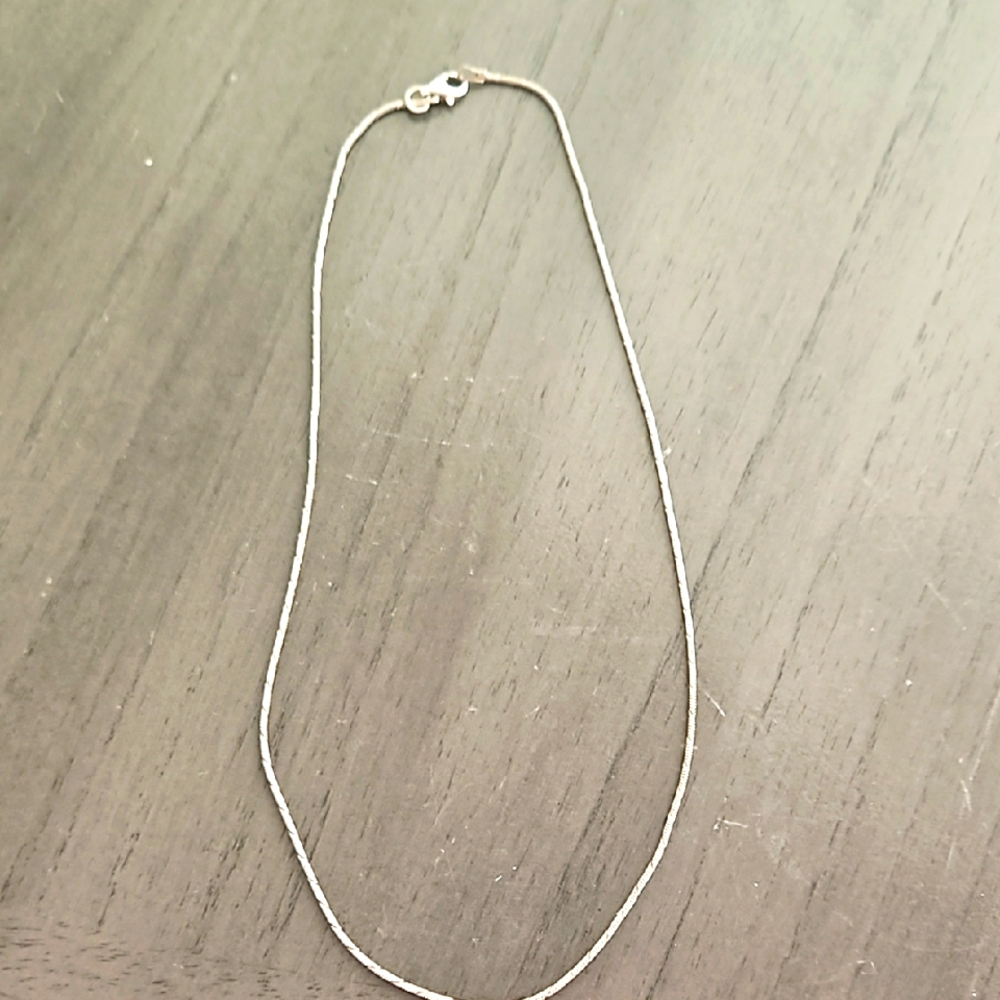 Elegant Silver Necklace